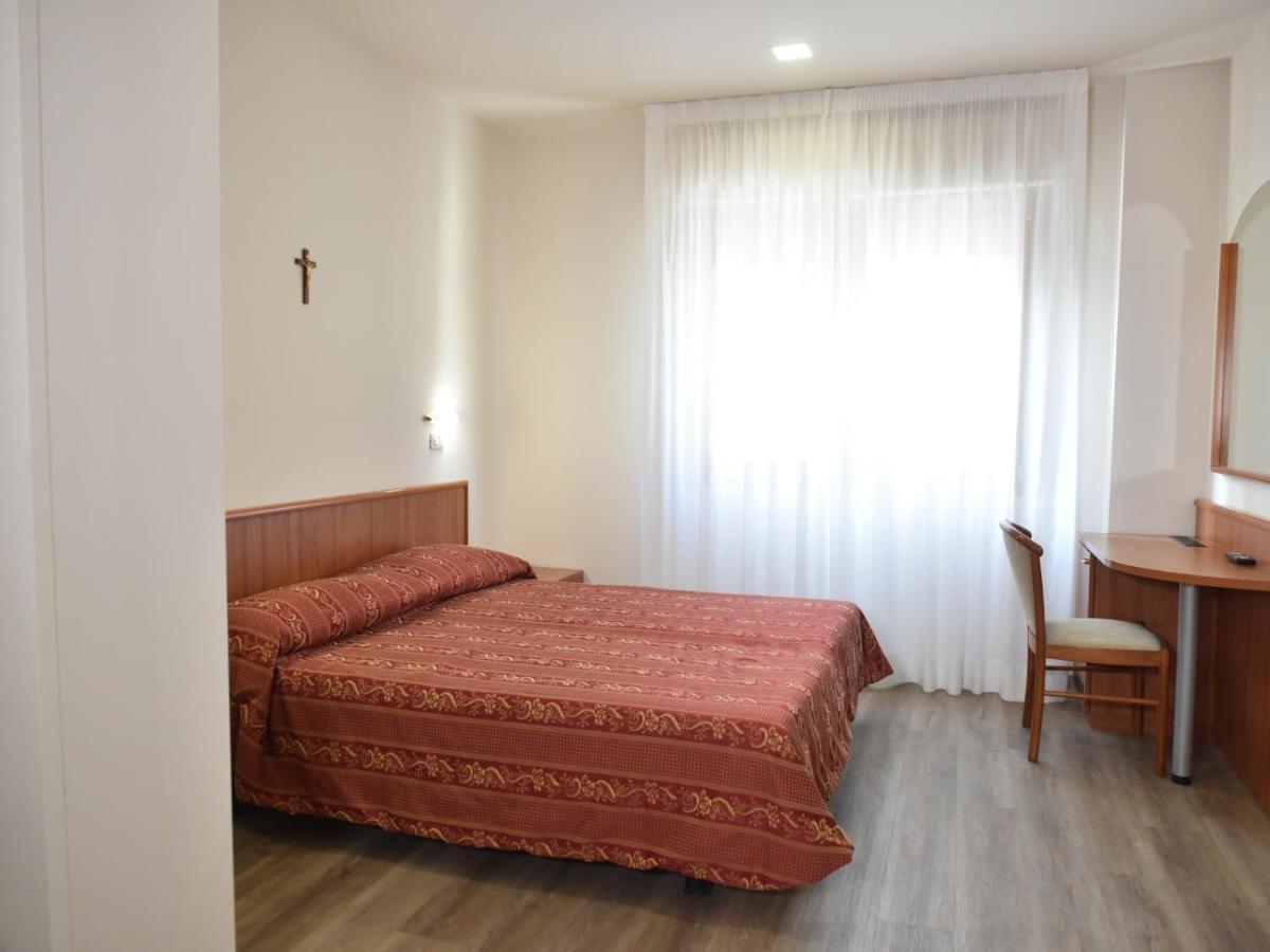 Hotel E Appartamenti La Solaria San Giovanni Rotondo Bagian luar foto