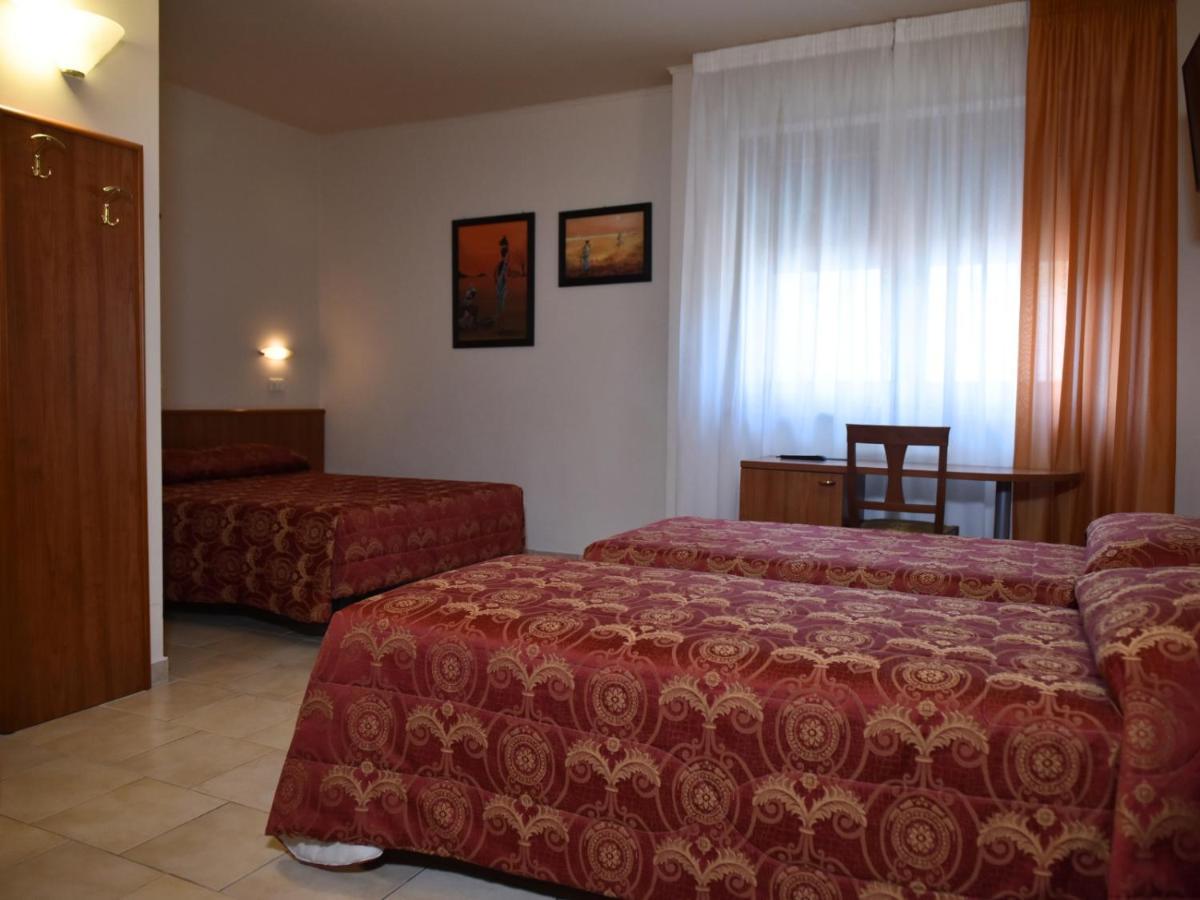 Hotel E Appartamenti La Solaria San Giovanni Rotondo Bagian luar foto
