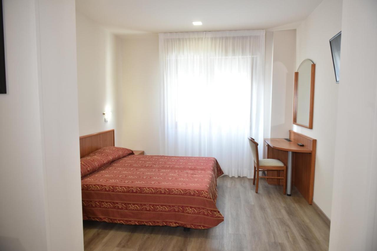 Hotel E Appartamenti La Solaria San Giovanni Rotondo Bagian luar foto