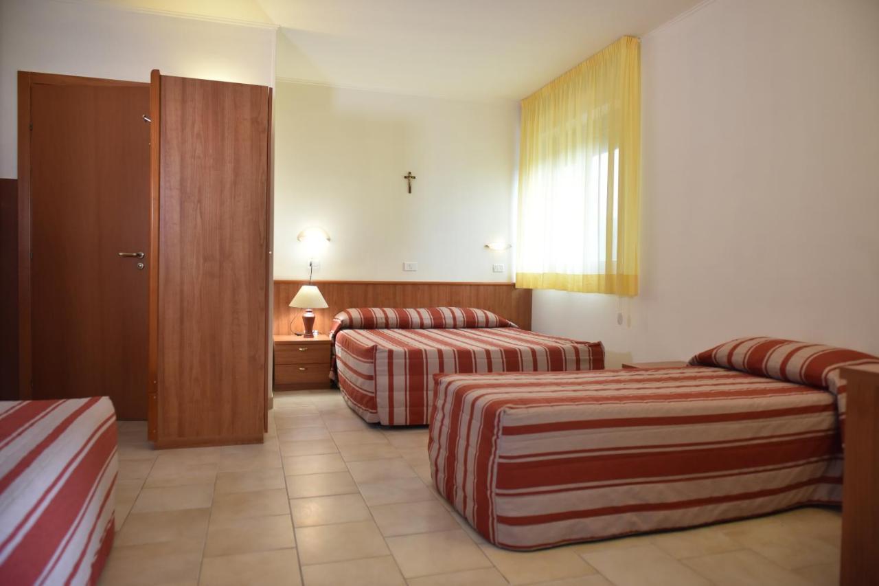 Hotel E Appartamenti La Solaria San Giovanni Rotondo Bagian luar foto