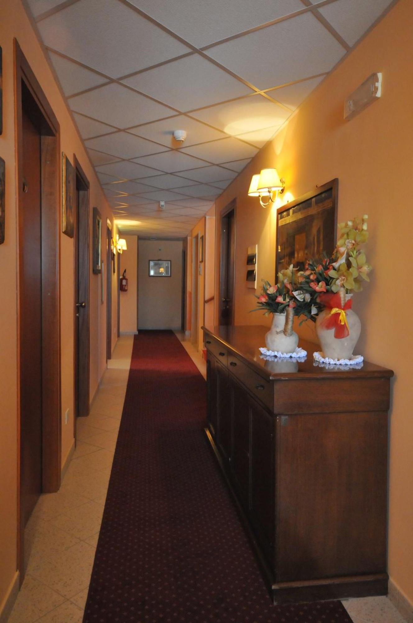 Hotel E Appartamenti La Solaria San Giovanni Rotondo Bagian luar foto