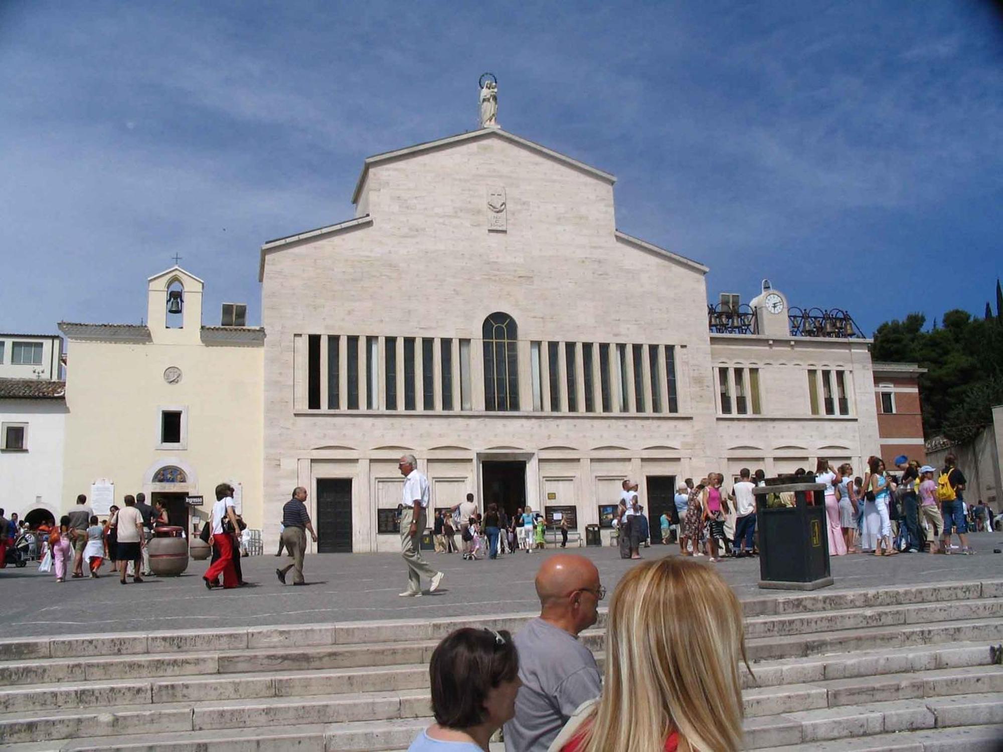 Hotel E Appartamenti La Solaria San Giovanni Rotondo Bagian luar foto