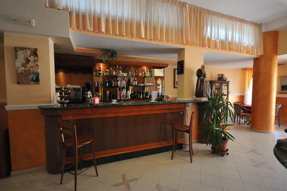 Hotel E Appartamenti La Solaria San Giovanni Rotondo Bagian luar foto