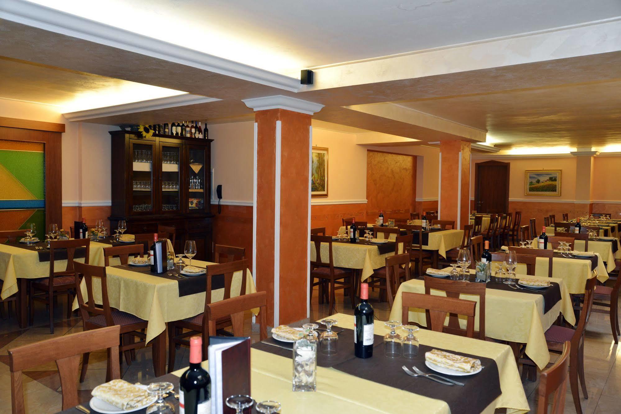 Hotel E Appartamenti La Solaria San Giovanni Rotondo Bagian luar foto